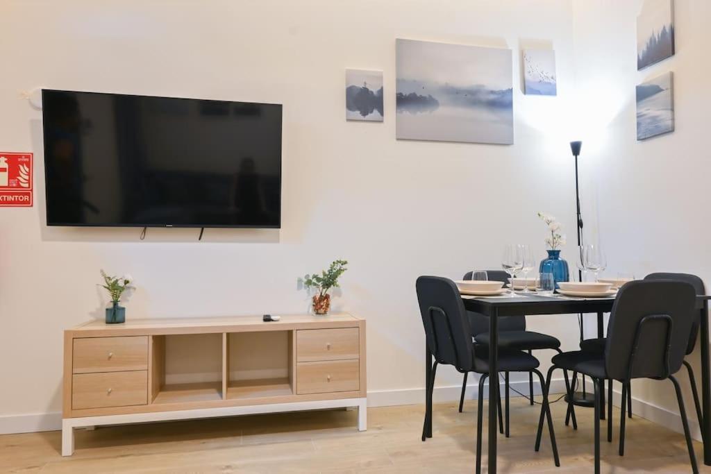 For Comodo De Un Gan5c Apartament Madryt